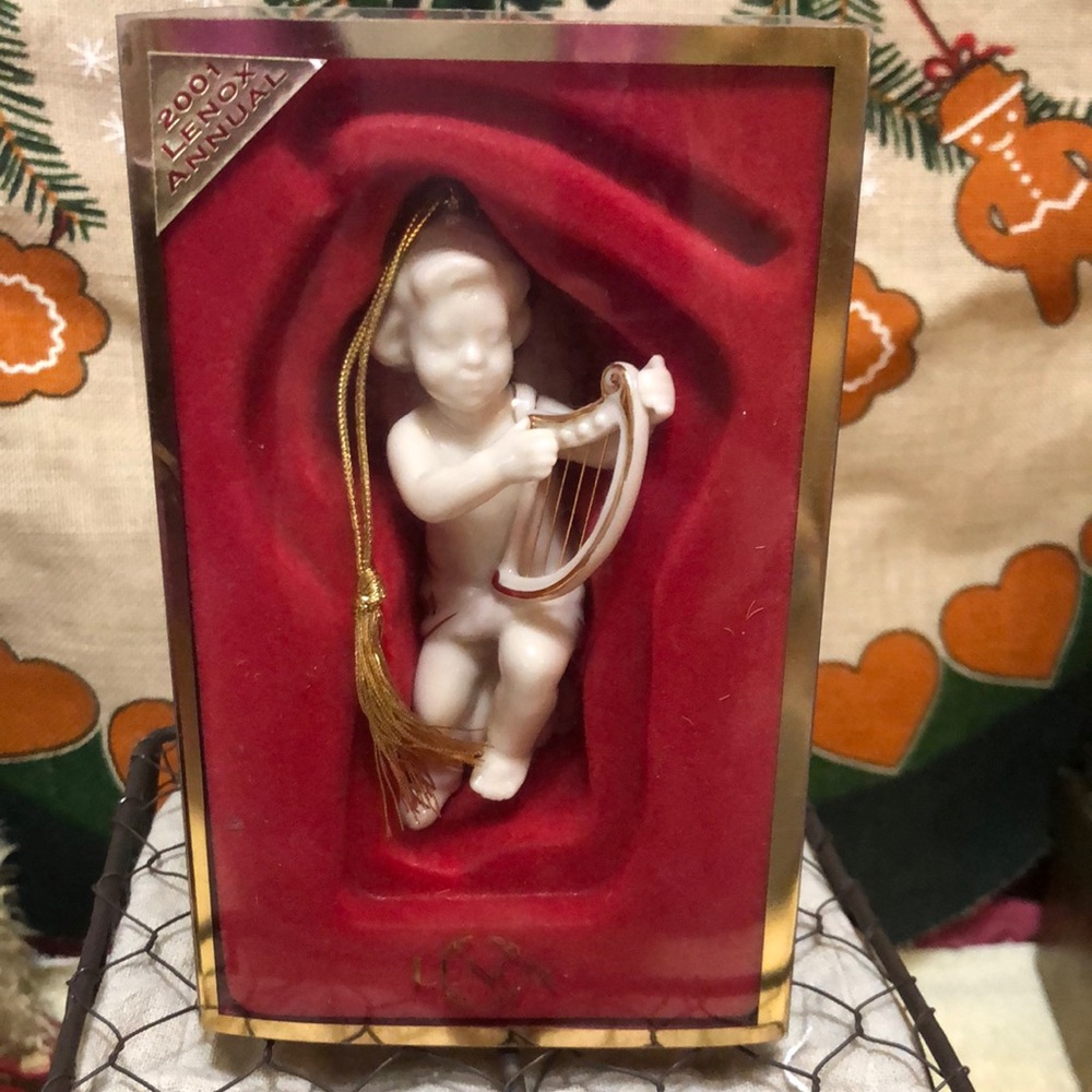 2001 Lenox Annual Cherub Christmas Figurine Ornament 4”x2” NIB
